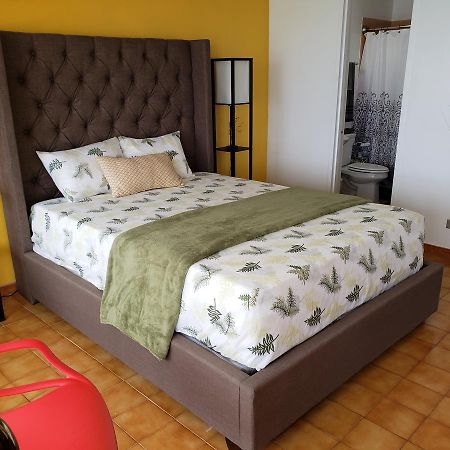 Gorgeous Beach Front Studio With Electricity Water Ac Luquillo Exterior photo